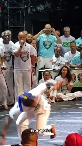 Jogo de capoeira bem pegado em campeonato #fighter #mma #capoeira #world #tiktok 