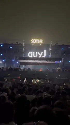 Guy J live @wearelostofficial BA (2025) Id: Satoshi Tomiie, Kalli Ali - Love in Traffic (Guy J Remix) 🎥: @tomitise  #progressivehouse #guyj #eletronicmusic #wearelost