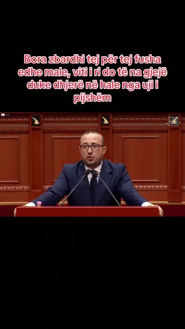 Bora zbardhi tej për tej fusha edhe male, viti i ri do të na gjejë duke dhjerë në hale nga uji i pijshëm Politika shqiptare: Realiteti që s’e shpik dot askush #viral #fry #tqr😂 #tqr #tirana 