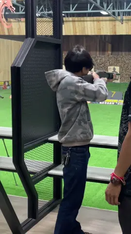 ระบายด้วยเพลงและะกลิ่นดินปืน#สนามยิงปืนชลบุรี #ฝึกซ้อมในสนามยิงปืนเท่านั้น #ไอเลิฟติ๊กต๊อก🤟 