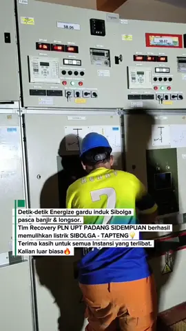 Detik-detik Gardu Induk Sibolga berhasil dienergize pasca banjir dan longsor. Tim Recovery PLN UPT Padang Sidempuan akhirnya sukses memulihkan listrik untuk wilayah Sibolga – Tapteng dan sekitarnya setelah berhari-hari berjuang di lapangan. Terima kasih untuk semua pihak yang terlibat TNI, POLRI, DAMKAR, PT Agincourt, dan seluruh personil PLN yang nggak kenal lelah. Kalian luar biasa! 🔥⚡ #garduinduk  #sibolga #listrik #recovery #sibolgatapteng 