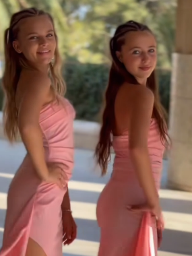 Amelia y lena son hermosas señoritas modelos de belleza profesional e internacional influencer tiktoker  blogger  y amiguis #lipsync #fingerdance #dancer #tiktokshop #fypシ @Klaas @Tiësto @Armin van Buuren @DJ Gabi @Betsy @Alisa Buslova @Anna Volkova @Above & Beyond @Armada Music @LUNAX- AJ 