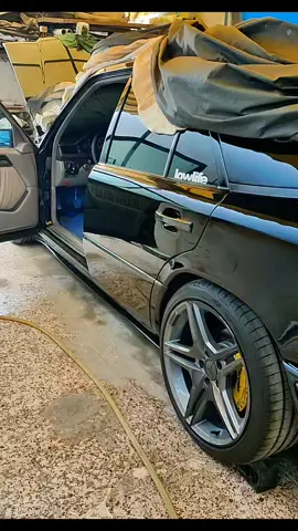 #w124 #mercedesbenz #mercedes #amg 