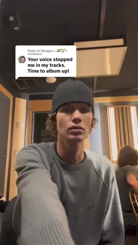 Replying to @Meagan L 🏳️‍🌈🏋️ thank you guys for 8 million streams on this song..