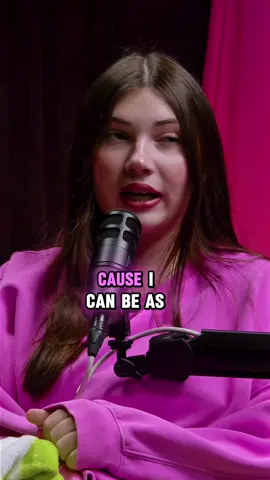 do you agree? Go check out our podcast! 💗 #podcast #clips #billieeilish #lolayoung #beautystandards 