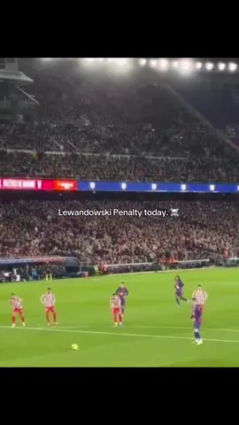 Lewandowski penalty miss today #lewandowski #barcelona #barca #football #fyp 