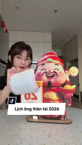 Chỉ cần nhìn ông thần tài thôi là đã thấy vui các bác nhỉ #hoaihayho #reviewdogiadung #lichtet #lichtet2026 #lichnammoi 