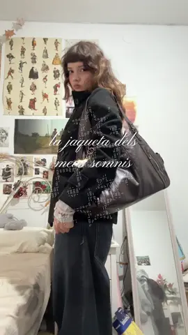 encara que em tapi l’outfit segueixo semblant una tia chula #estiktokat #tiktokcatala #pertu #catalunya #outfit 