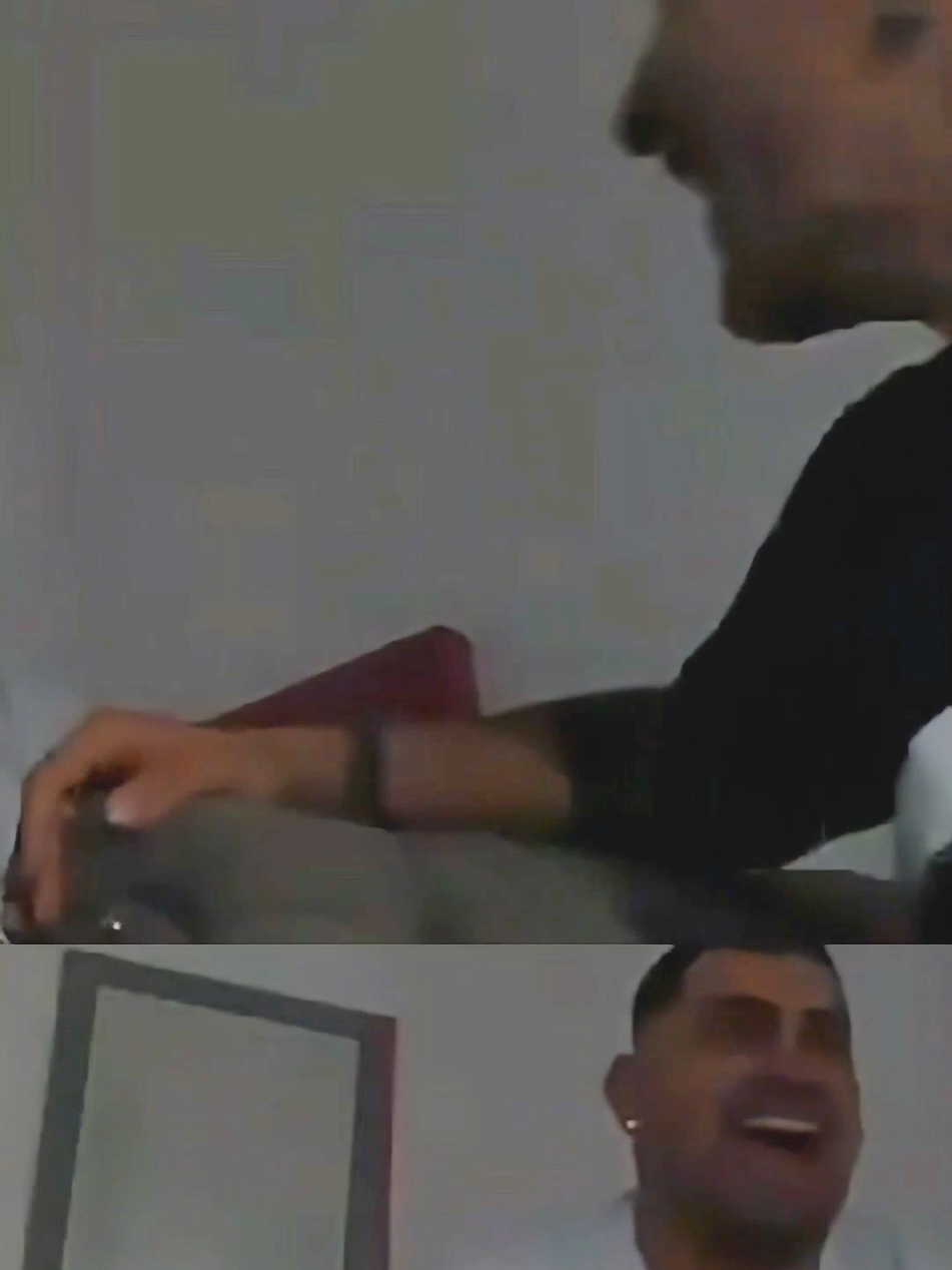 QUE SE SIENTE COMERSE UN... 😂😂 Preguntas picantes con el Primo! Clips del stream 👉 kick.com/axell-bg Charlas reales, humor sin filtro y anécdotas de amigos. #KiCk #Stream #Clips #Argentina #clips         