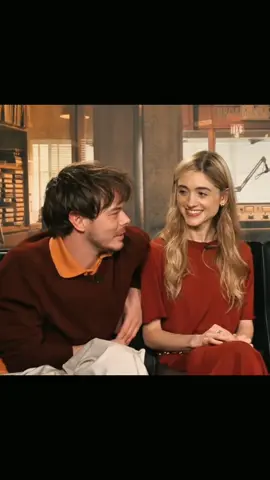 the look of love 🥺🥺 #nataliadyer #charlieheaton #strangerthings #strangerthings5 #fyp #jancy #nancywheeler #jonathanbyers 