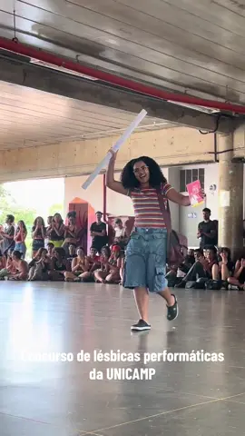 Eis que você vai no concurso de lésbicas performáticas da unicamp #unicamp #wlw #lesbicastiktok🌈 