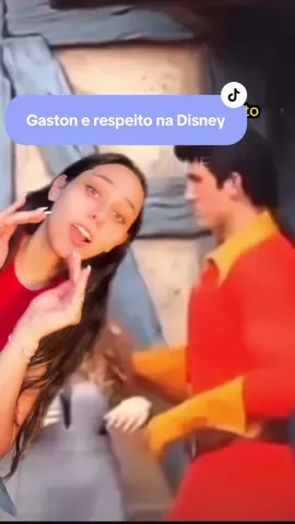 O Gaston pediu pra uma mulher sair de perto dele na Disney | #disney #curiosidadesdisney #fofoca #intercambio #gaston 