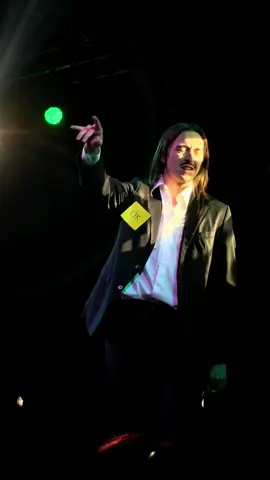 Tommy Cash et « Voyage Voyage » : le son surprise qui a enflammé son passage à Paris au Cabaret Sauvage ✈️☕️  #tommycash 