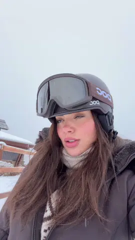 ¿Alguien sabe cómo se llama esta rolita ?