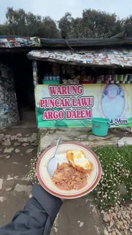 Monggo dahar #fyp #lawu #lawumountain #gununglawu #lawuviacemorosewu 