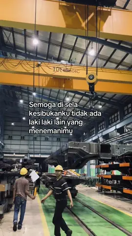 #operatorcraneindonesia🇲🇨 #lewatberanda #foryou #bumn #promomakanharian
