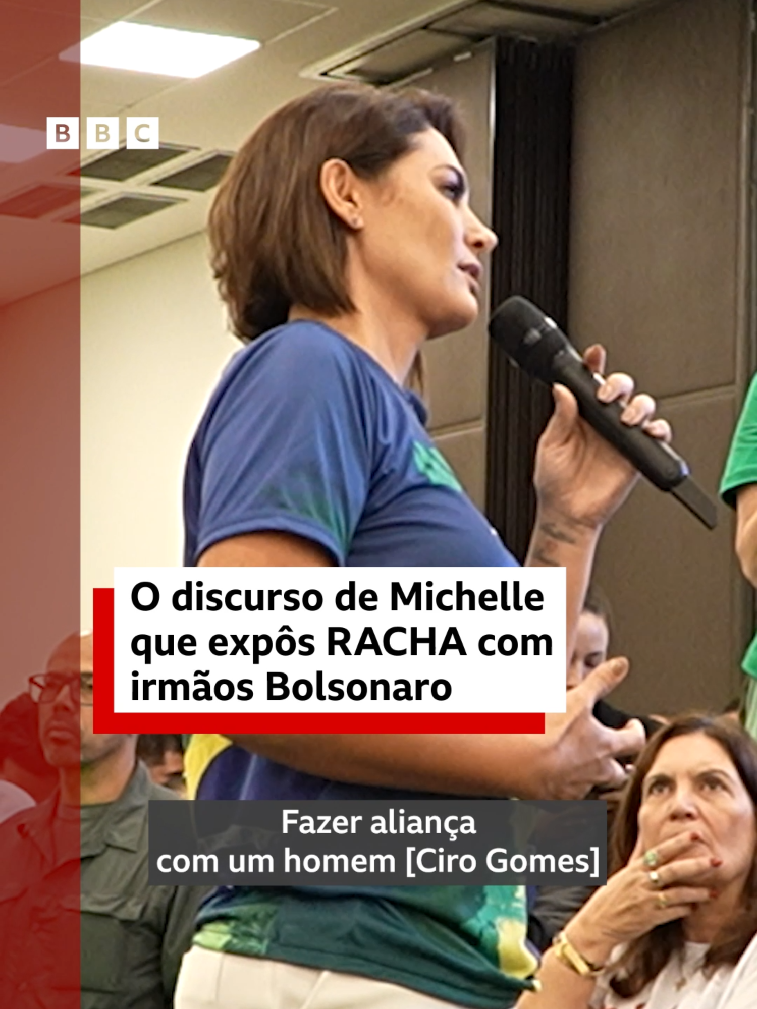 Crise entre Michelle e os irmãos Bolsonaro? ⚔️   A ex-primeira-dama Michelle Bolsonaro criticou, no último domingo (30), um possível apoio do Partido Liberal (PL) à candidatura de Ciro Gomes ao governo do Ceará em 2026. Michelle disse que Ciro fez um pedido para Jair Bolsonaro ficar inelegível no TSE e que, por isso, era contra o apoio. Os filhos de Bolsonaro reagiram, dizendo que a ex-primeira-dama estava criticando um acordo já autorizado pelo pai. Depois do racha, Michelle e os filhos fizeram gestos de reaproximação pública. Nesta terça, a possível aliança entre Ciro e o PL foi suspensa. #Bolsonaro #CiroGomes #Politica #bbcnewsbrasil #tiktoknoticias