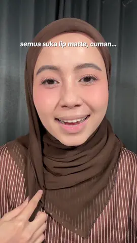 Cari lipmatte yang nyaman emang susah-susah gampang….