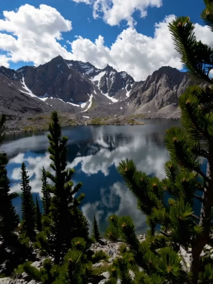 O Lago Inabalável A serenidade não é um presente; é uma conquista. 🧘 A **Apatheia** é o estado de espírito onde você não é mais escravo das suas reações. Você sente, mas não se deixa levar. O mundo vai continuar caótico. A sua tarefa é ser a calma no centro da sua própria tempestade. ➡️ **SALVE** este post para lembrar da sua força interior. ➡️ **COMENTE** com a palavra 