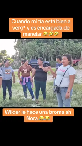 Tremendo susto se llevó Nora por la broma de wilder 😂😂😂😂#jajajaja #viral_video #videoschapin #contenido #chapinesenusa🇬🇹💙🇺🇸 