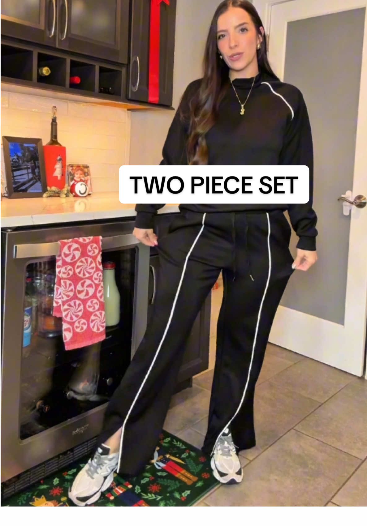 @OFEEFAN immediately need every color 🙌🏽 #loungewear #twopieceset #winterfashion #tiktokshopcreatorpicks #tiktokshopholidayhaul 