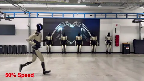 Tesla Optimus Robot demonstrates its running ability at 50% speed and 25% speed #tesla #elonmusk #teslaoptimusrobot #fsd #optimus 