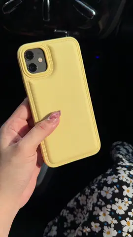 this yellow phone case 💛✨#yellowphonecase #phonecase #case #iphonecase #fyp 