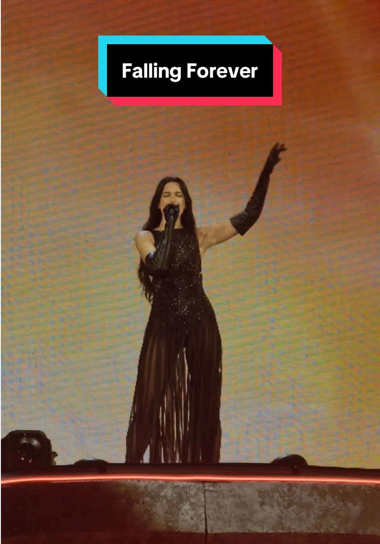 Falling Forever - Dua Lipa: Radical Optimism Tour #vivox300pro #radicaloptimismtour #dualipa #dualipaconciertomexico #dualipafallingforever  @Dua Lipa @Team Dua HQ @OCESA @vivo Smartphone 