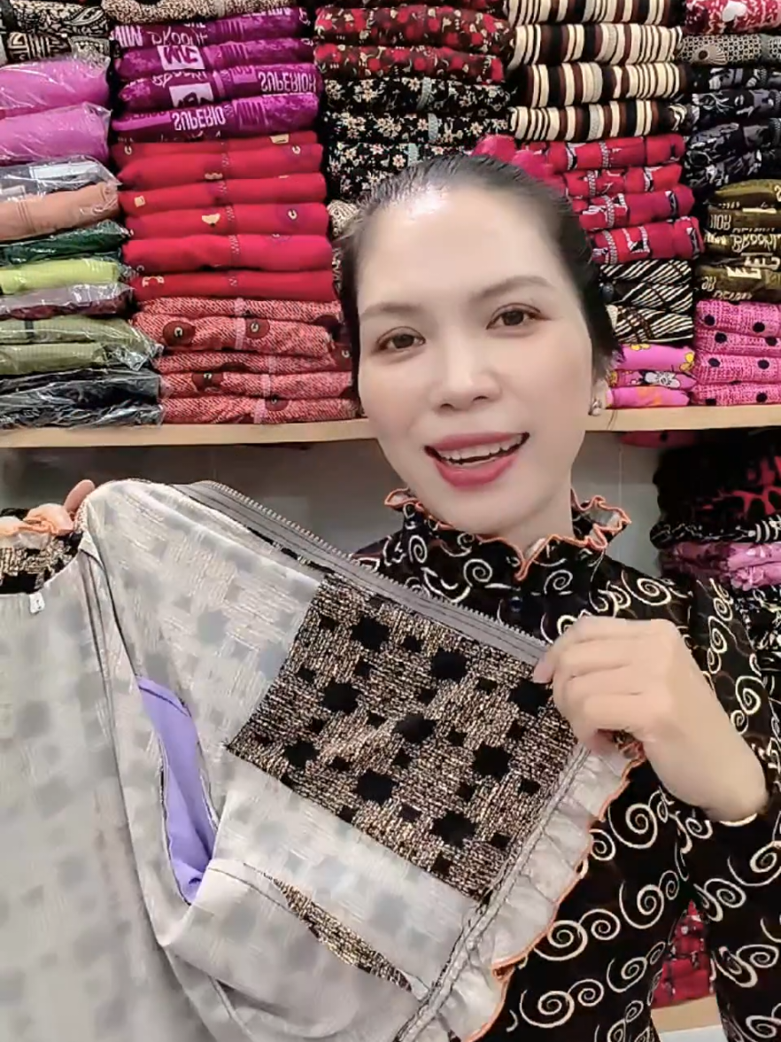 phom lửng tay 2 lớp có túi trong#tiktoklive #aokhoacnu #ngocchau9o #aokhoacukem #ngocchau 