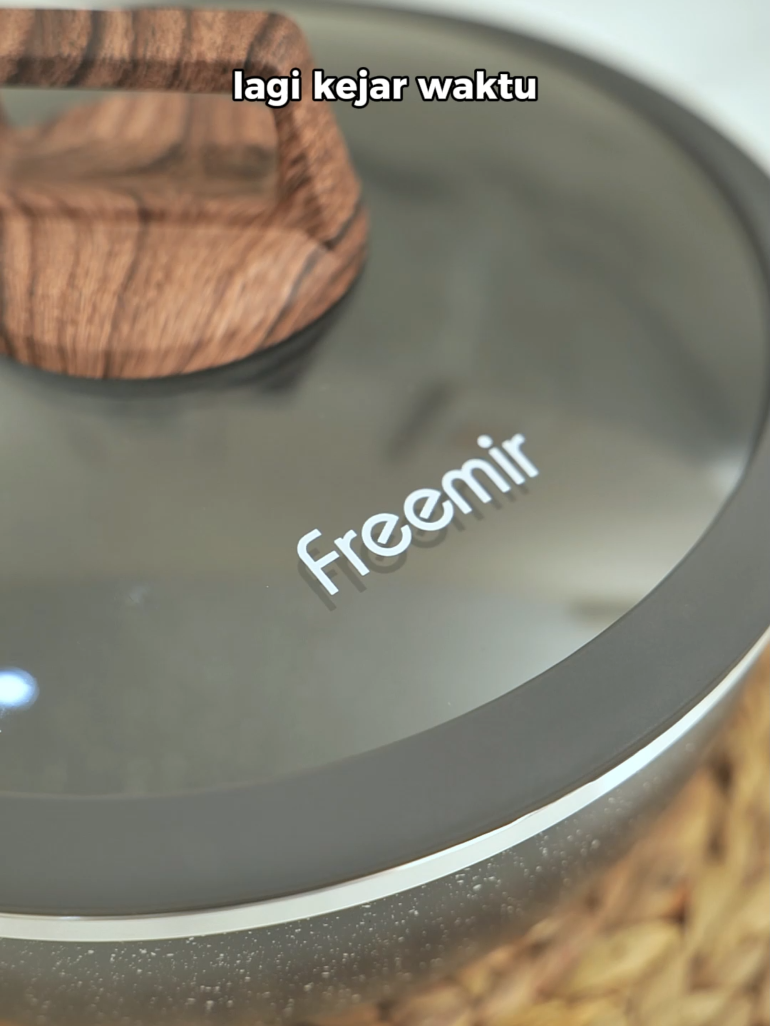 ngempukin daging sih udah mantep banget disini 😉 #freemir #wajan #wajangranit #wajanpresto