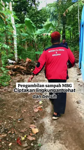 Pengambilan sampah MBG 