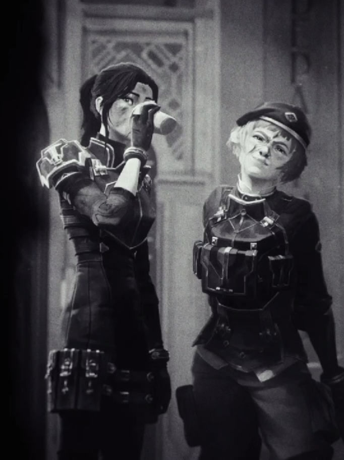 My first thought when I saw these pictures  #arcane #arcaneedit #arcaneleagueoflegendsedit #caitvi #jinx 