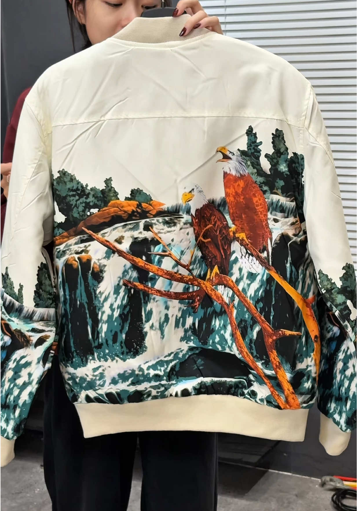 Hoa lá cành với thiên nhiên #mkclever #bomber #bongbongpr #aokhoacnam 