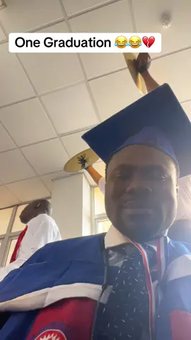 Ad3n😂💔💔💔  #ghanatiktok🇬🇭 #graduation #uew #knust #winneba 