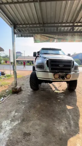 ចៃឡាន ford f650🤣#fyp 