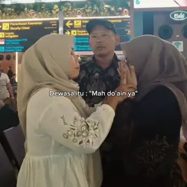 Ucap seorang anak yang semakin dewasa tapi tetap berteduh dibawah hangatnya do'a seorang ibu, agar kuat menghadapi dunia yang tak selalu ramah ini. #doaibu #ibu #fypage #foryou 