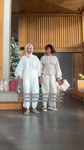 Big sister little sister duo 24/7 👻 #sisters #whimsigirl #modestfashion 