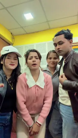 पहिला हेप्थ्यो हामिलाइ गाउले भन्दै अहिले गाउलेले इन्डेस्टि हाक्छ #vairal rapMr D babal song#titoknepal #titoknepal🇳🇵🇳🇵foryoupage #🇳🇵🇳🇵🇳🇵🇳🇵 #keepsupporting🙏🙏🙏🇳🇵 @लक्ष्मी नेपाली 🎤 @Ibsal Sanjyal🌺🌻(कालिकोटे) @Sapana Quen 