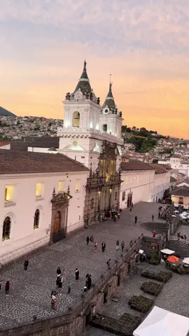 #uio #vivaquito #turismo #paratiiiiiiiiiiiiiiiiiiiiiiiiiiiiiii #romantico 