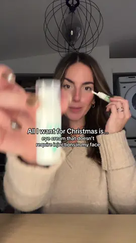 bye bye eye wrinkles 👋 #eyewrinkles #eyecaretips #eyehealth #wrinkletips 