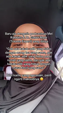Itulah kenapa setiap kakak-adik akan punya emosi yang berbeda, luka & trauma yang berbeda, dan kebahagiaan yang berbeda. Orang tua akan mencintai semua anaknya, tapi mereka tidak akan bisa memberikan treatment yang sama pada setiap anaknya. Tergantung dari bagaimana kesehatan mental mereka, ilmu yang mereka punya saat itu, kondisi ekonomi mereka, dan keadaan keluarga mereka.  #sibling #kakakadik #parenting #polaasuh #tentanganak 