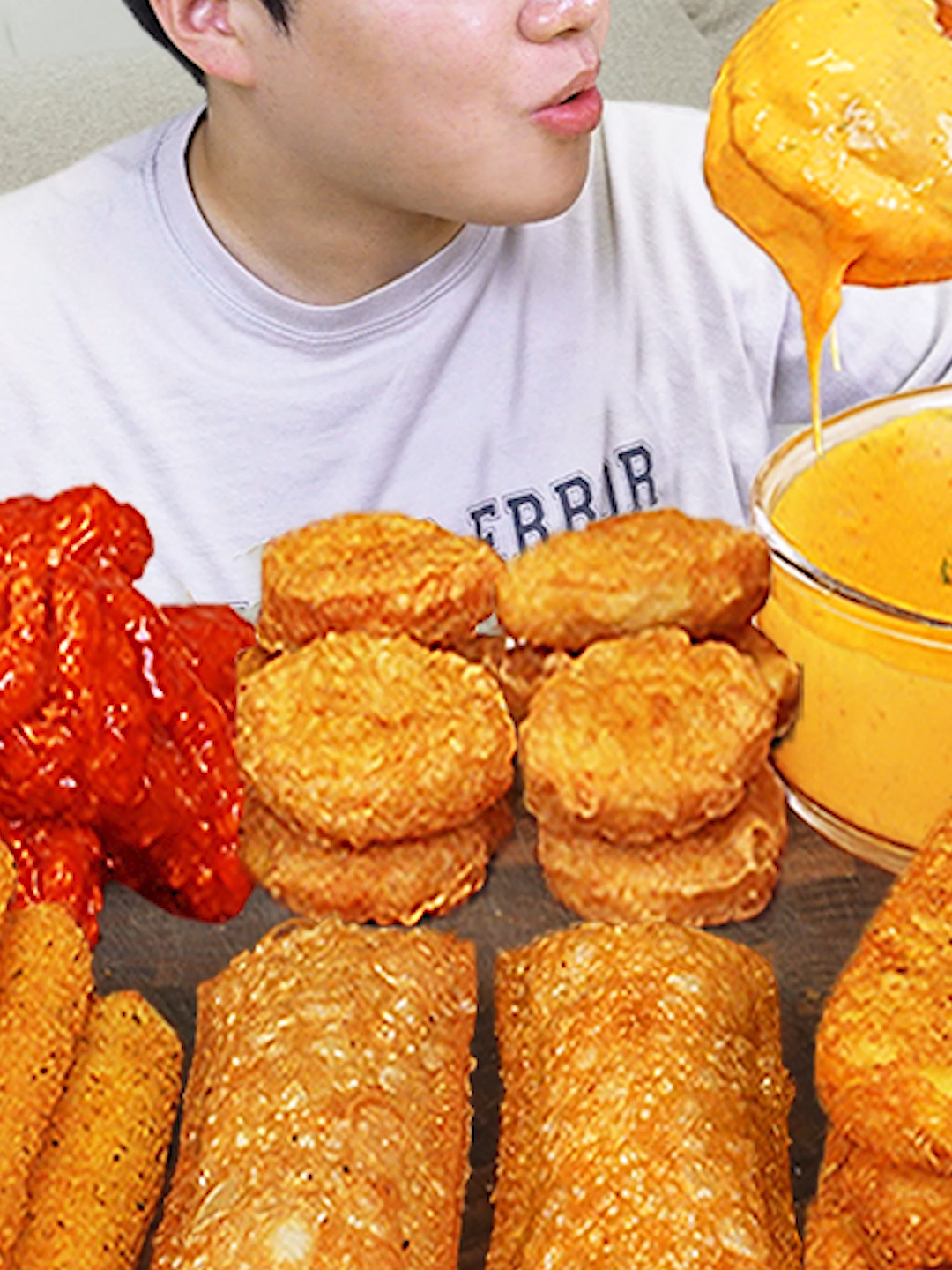 McDonald's Burger & chicken mukbang!!! 🍟 #foryou #foryourpage #foru #fyp #foryoupage #asmr #mukbang #mukbangkorean #cookingasmr #cooking #cook #mcdonalds #burger #cheeseburger #cheesesauce #frenchfries #cheesestick #chicken #chickennugget #hashbrowns #snackwrap #coleslaw #applepie #맥도날드 #햄버거 #치킨