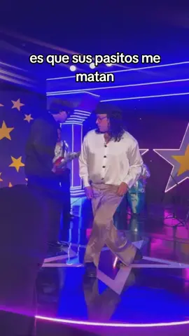 mi bailarín favorito @BEÉLE el ritmo corre por sus venas 