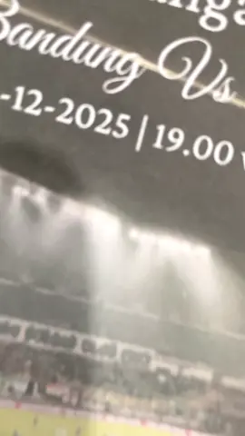 kelaaa milarian partnerna hela😩 #persibday #persib #borneofc #desember #bobotoh 