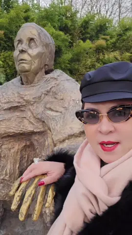 Ceo Phương Hằng Đến Nhà Bà Vanga Để Tiếp Nhận Năng Lượng #nguyenphuonghang #dunglovoi #xuhuong #xuhuongtiktok #foryoupage 