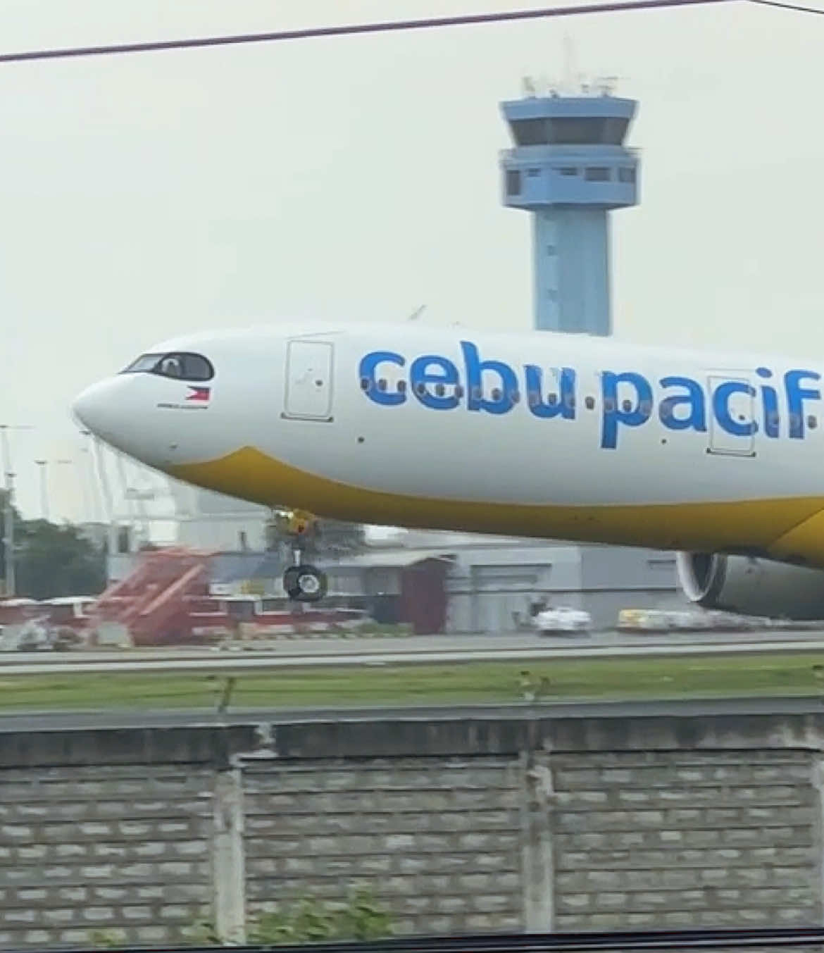 Cebu Pacific  Airbus A330-900 Neo RP-C3906 #fyp #planespotting #airbusa330 #cebupacific #aviation