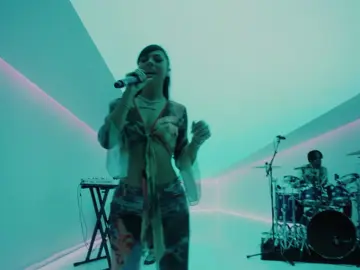 walked in - mariah the scientist 