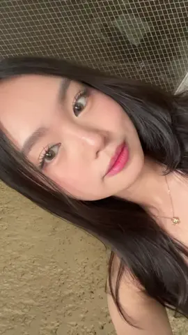 Tried  light colored contacts today and it looks so pretty 💞