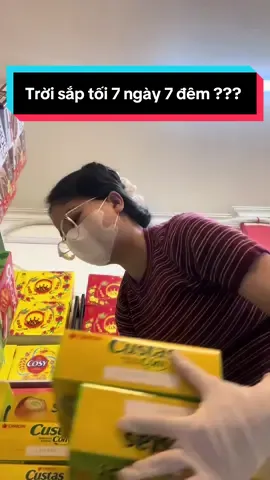 Dù trời có tối 7 ngày 7 đêm nhà em cũng vẫn mở cửa bình thường. Mọi người không phải tích trữ đâu 🥲 #taphoa #giadinhvietbun #minimart #dailyvlog #phuonghang 
