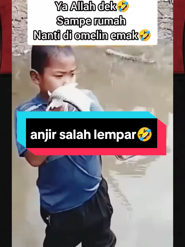 anjir salah lempar#tiktoklucu #viral2025viralvideo🔥😘🔥 #ngakak #lucu_ngakak #tiktokviral 